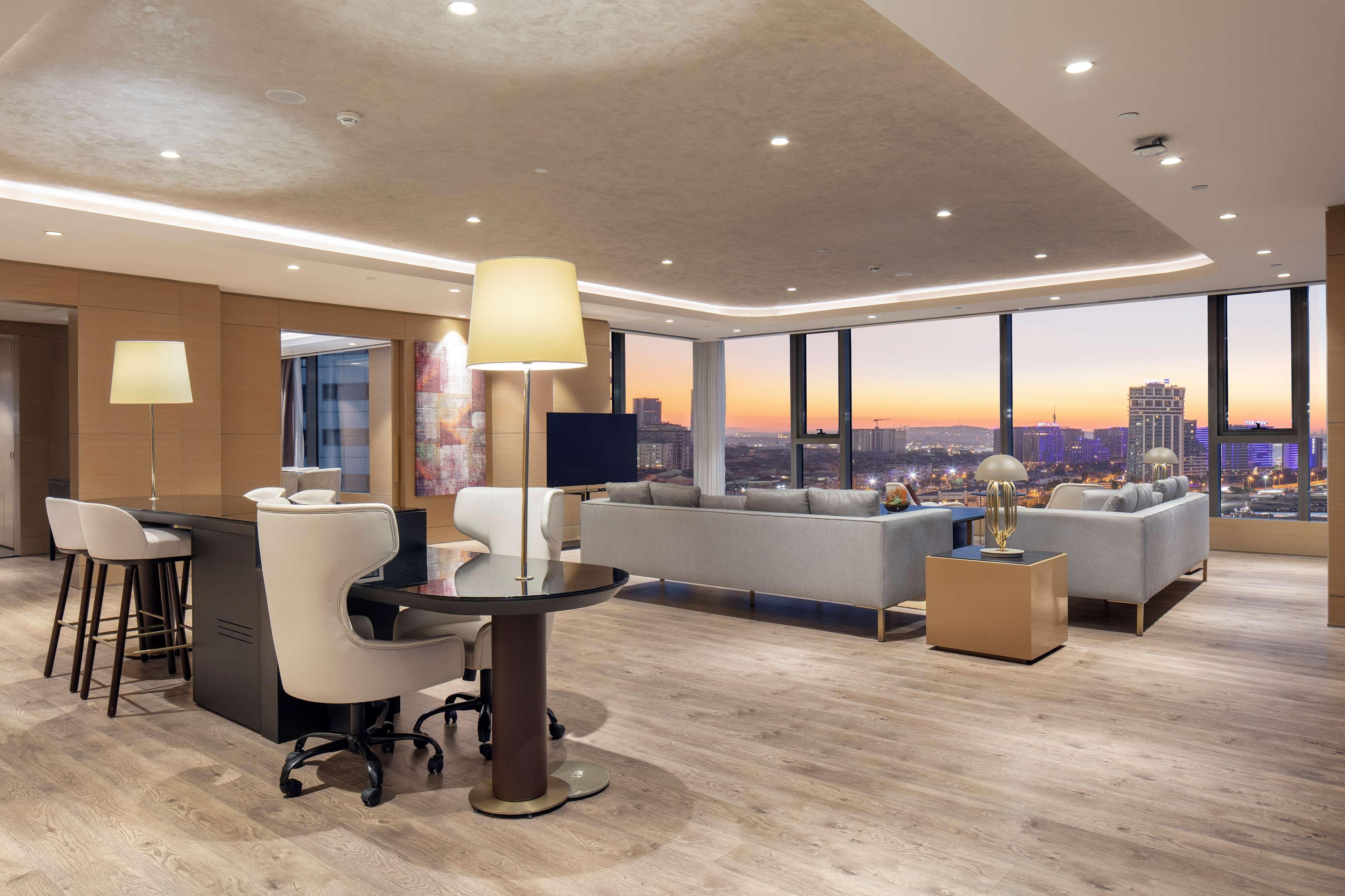 Hotel Hilton Istanbul Bakirkoy Exterior foto Clubroom