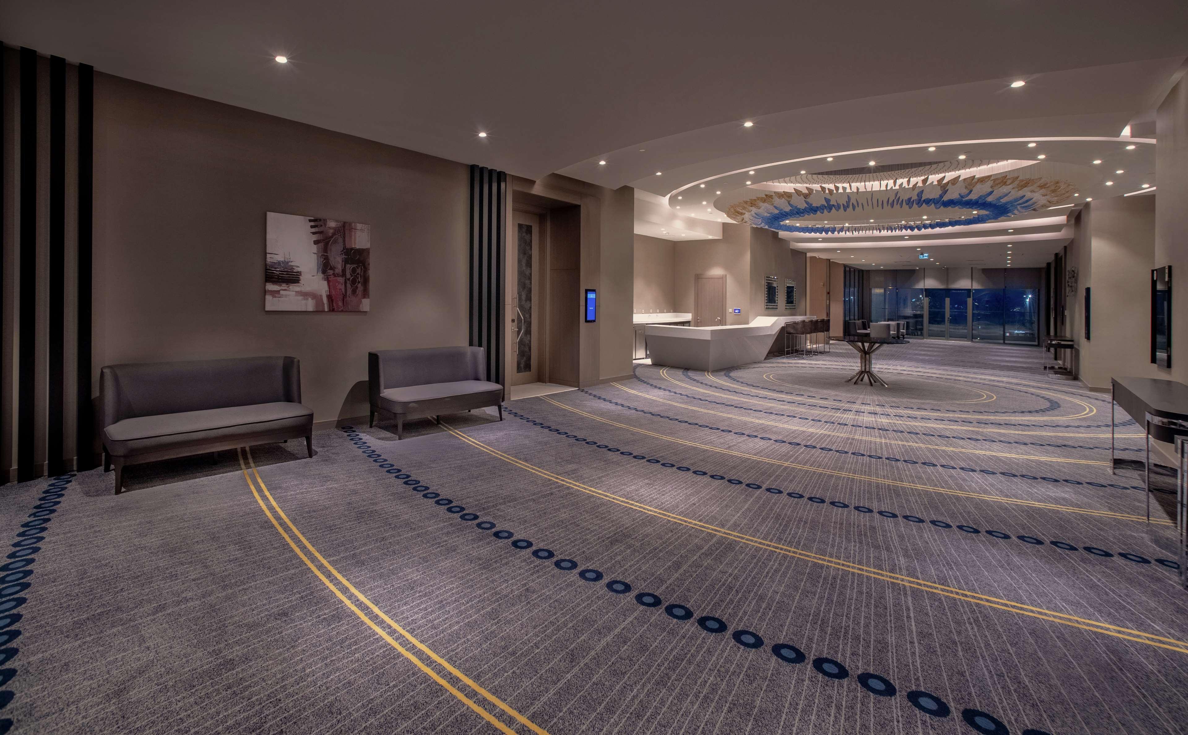 Hotel Hilton Istanbul Bakirkoy Exterior foto The lobby of the hotel