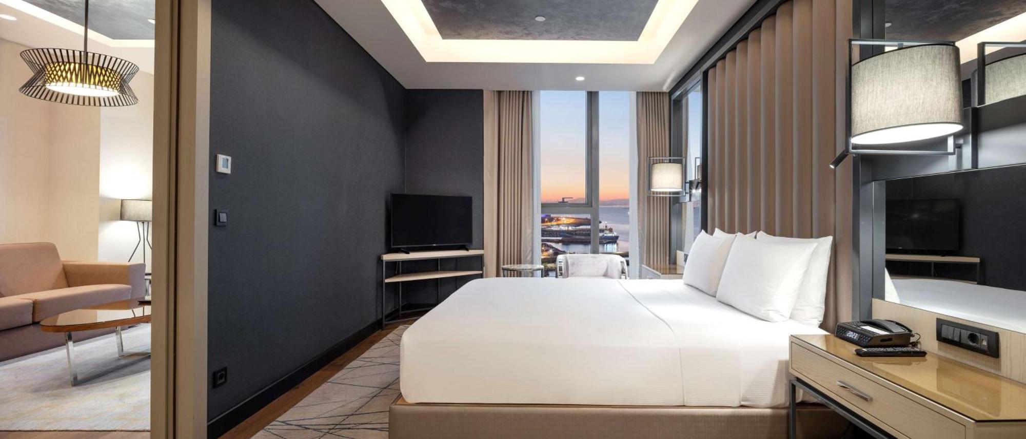 Hotel Hilton Istanbul Bakirkoy Exterior foto A bedroom at the hotel